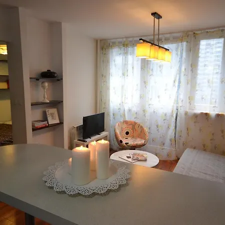 Notabene Onz Apartman *